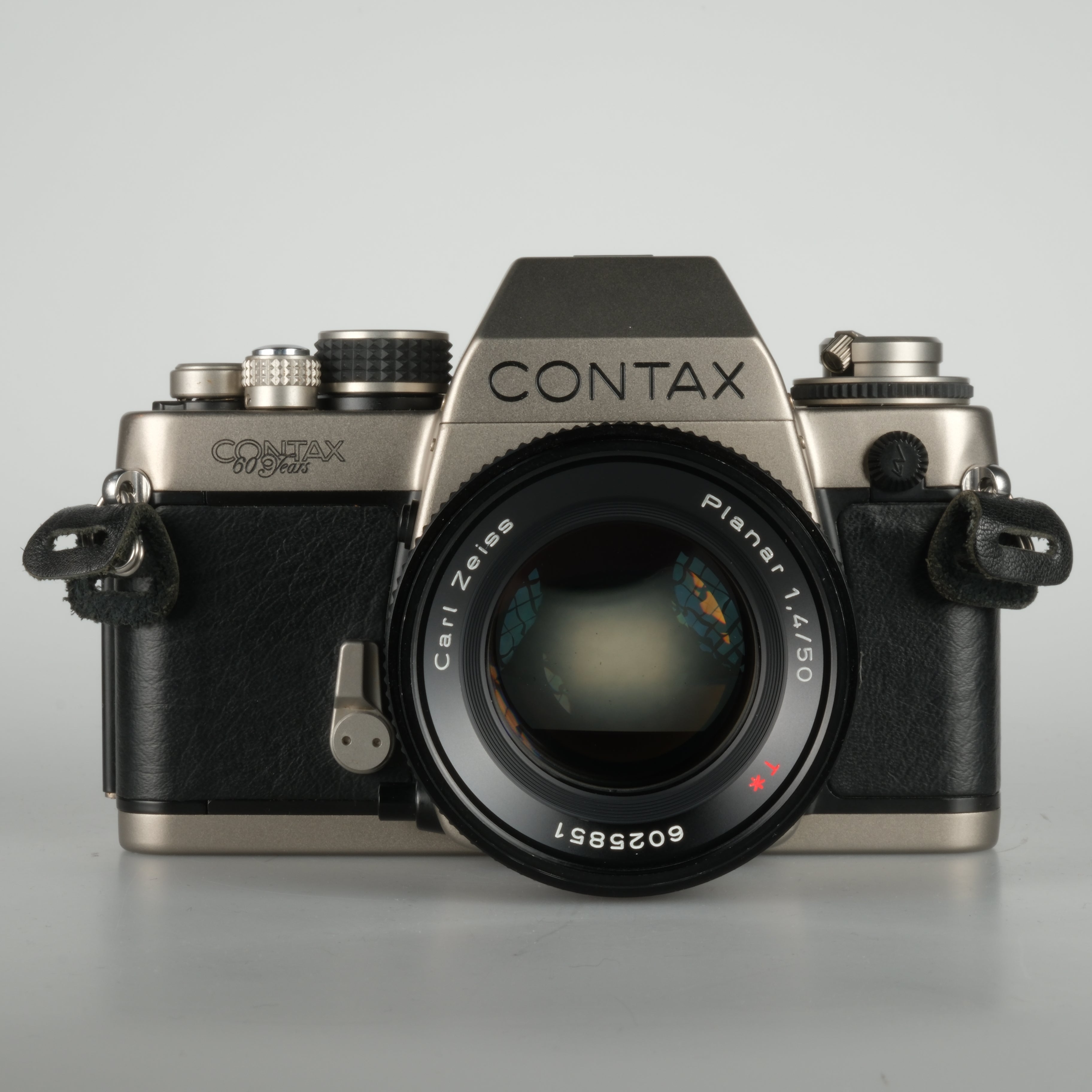 CONTAX S2 60周年記念モデル　Carl Zeiss 50mm/f1.4 Contax S2 60 Years – click & surr