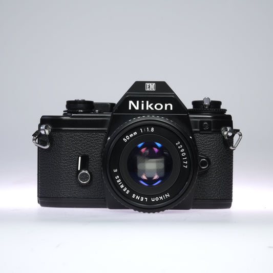 Nikon EM + 1.8/50mm