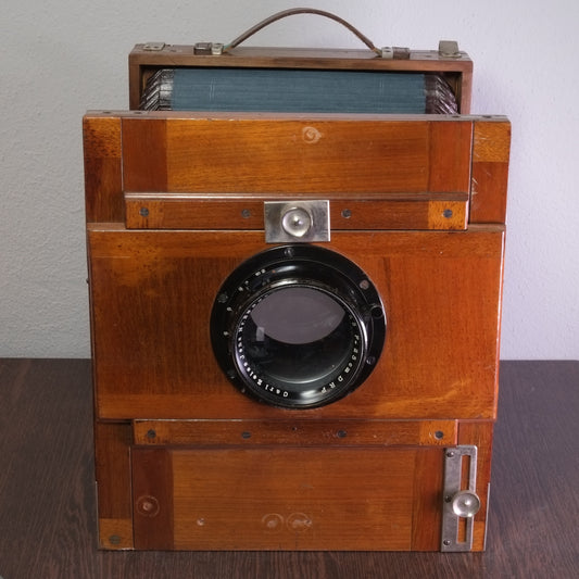 Großformatkamera 18x24 mit Tessar 3,5/25cm