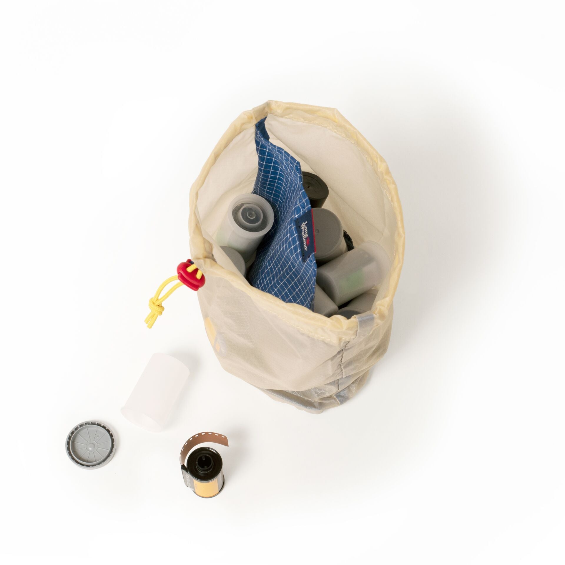 Long Weekend Film Pouch for 15 Rolls Creme Multicolor