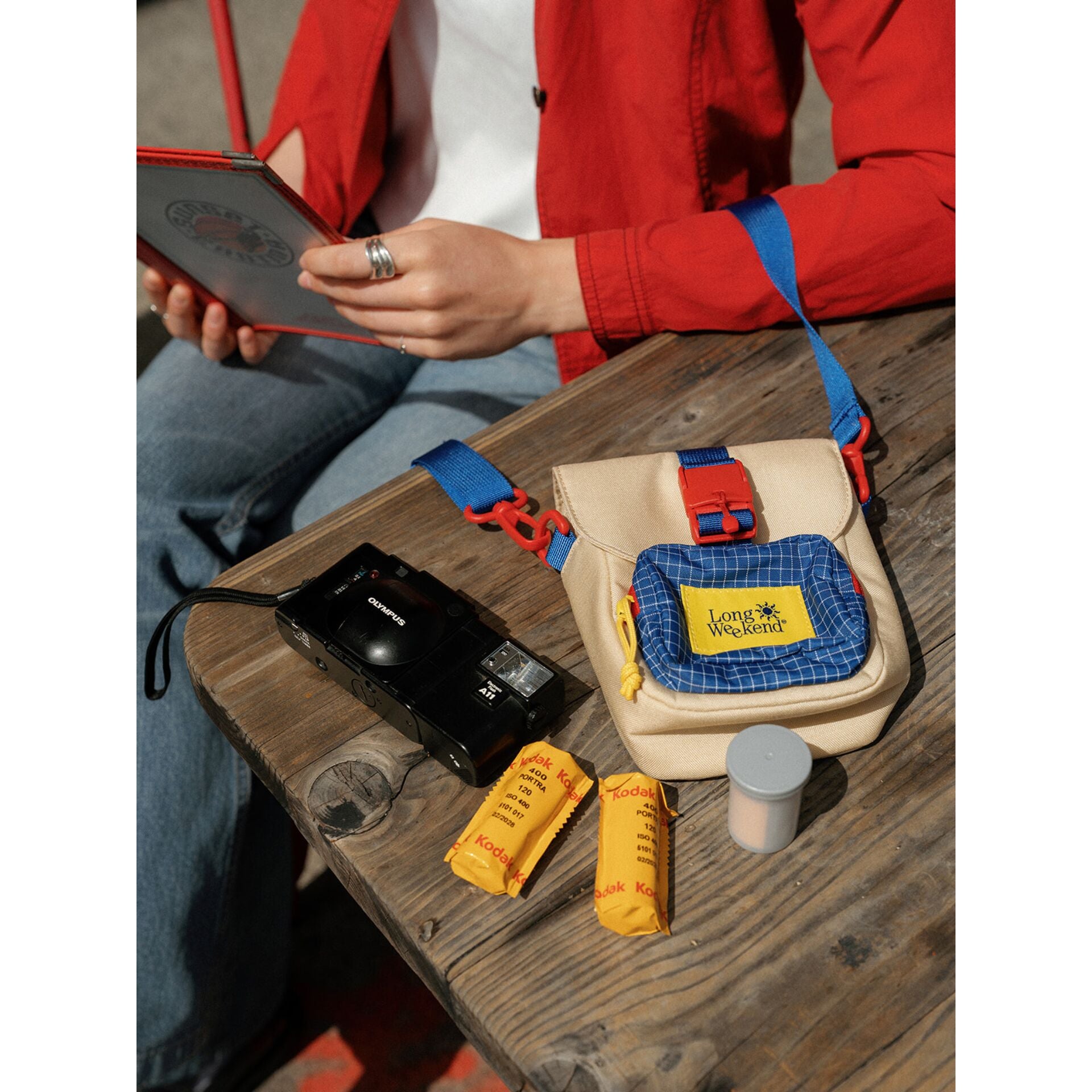 Long Weekend Crossbody Camera Pouch Creme