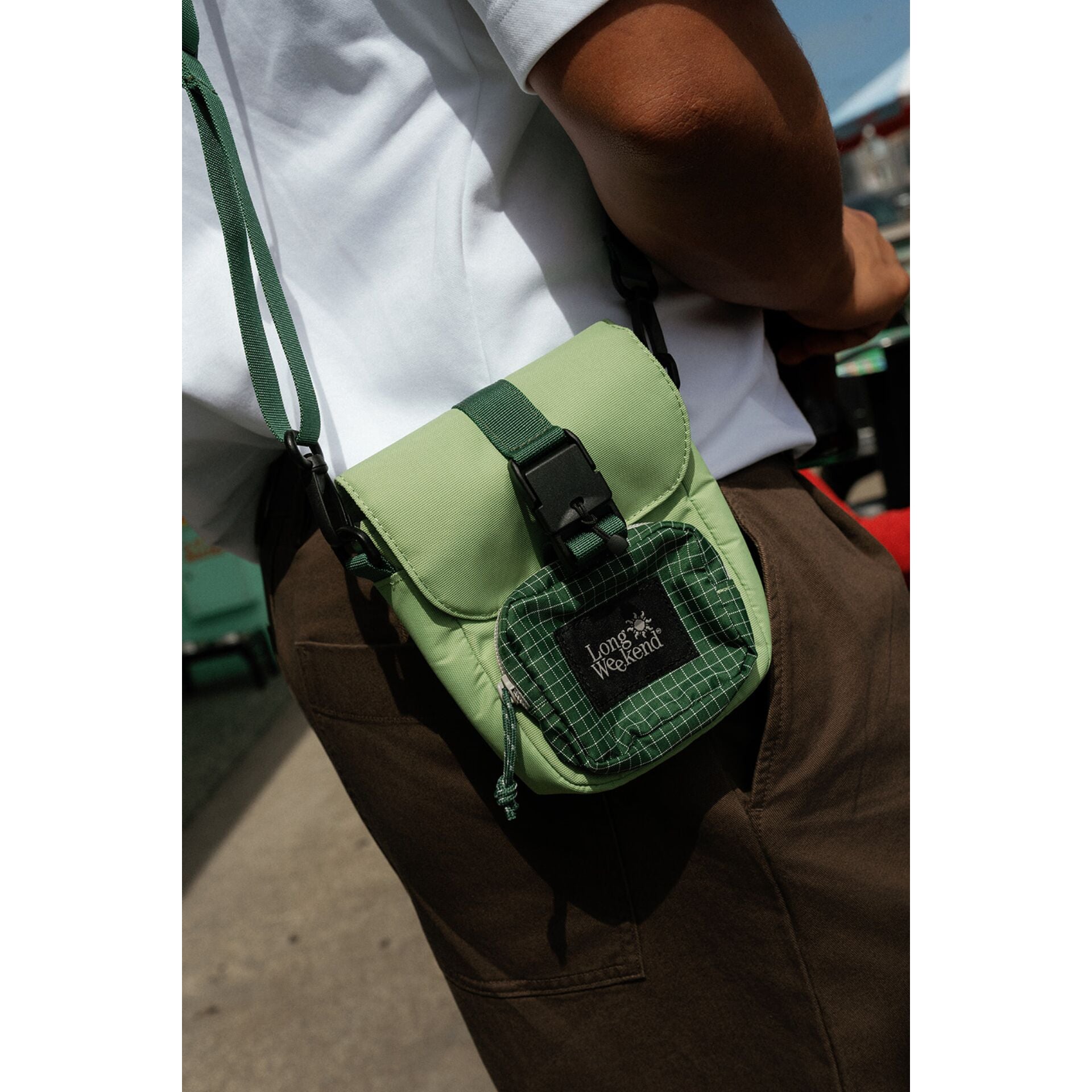 Long Weekend Crossbody Camera Pouch Moss