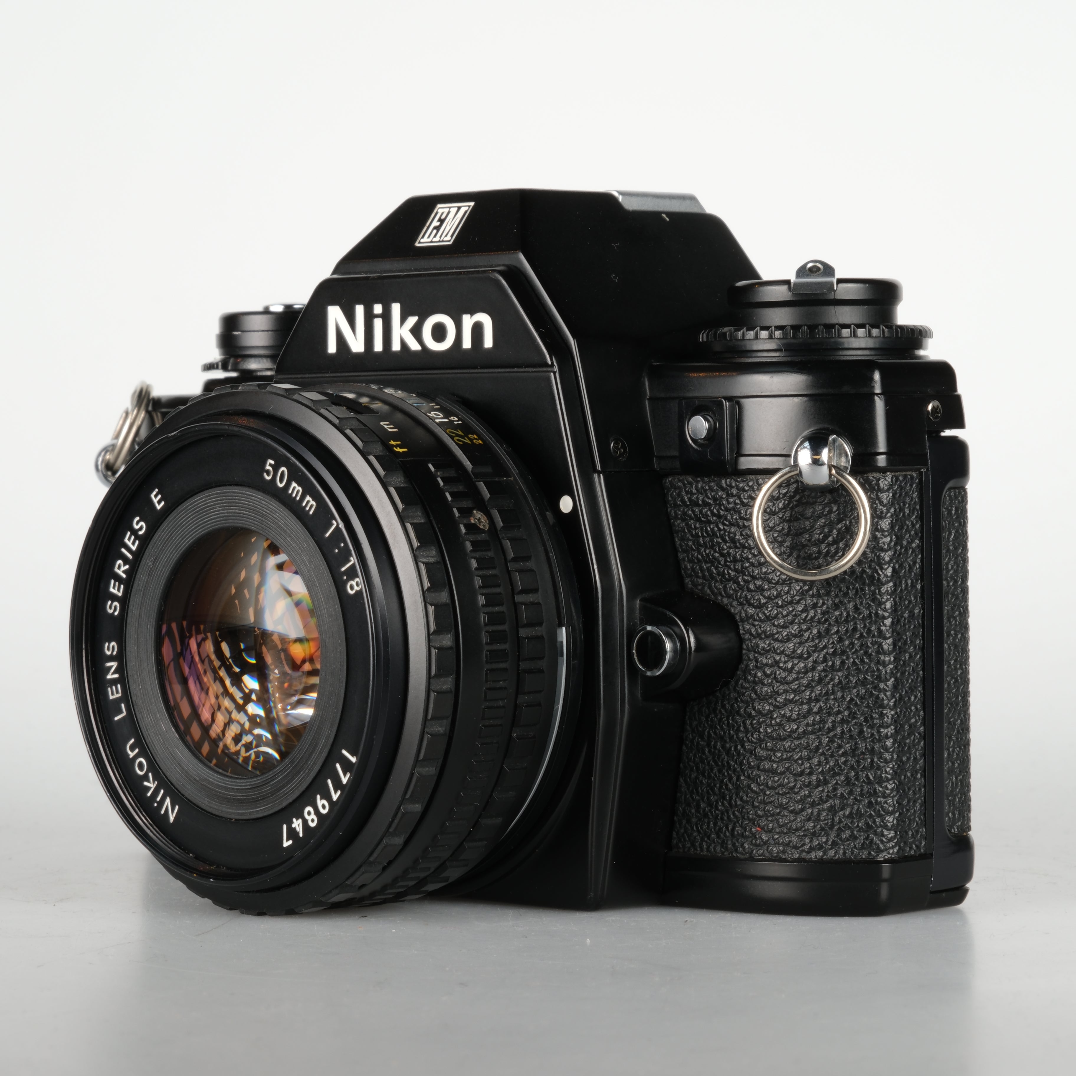 Nikon EM