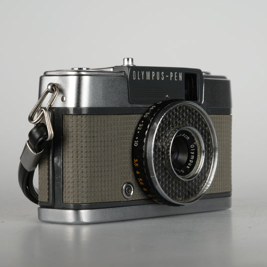 Olympus Pen-EE