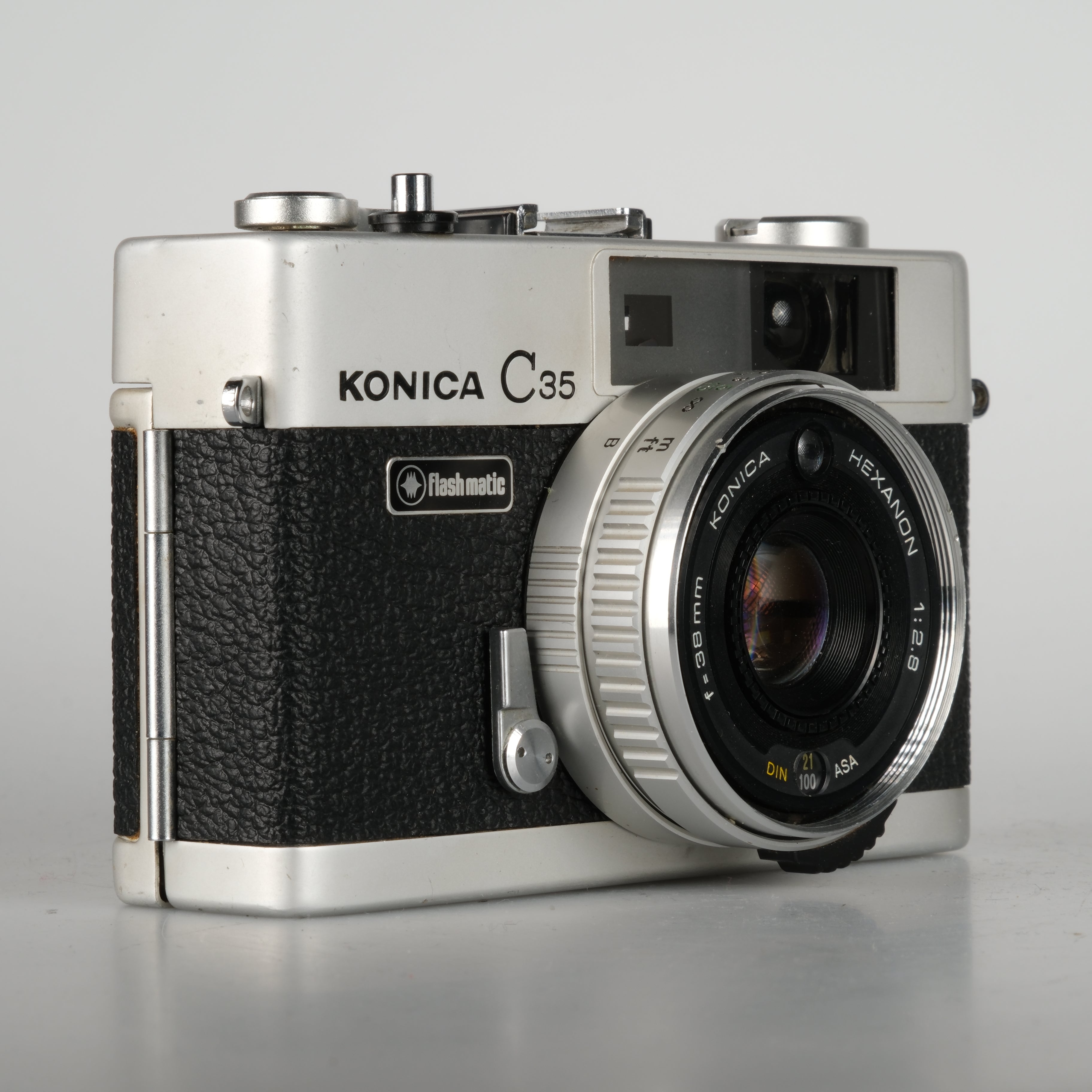 Konica C35