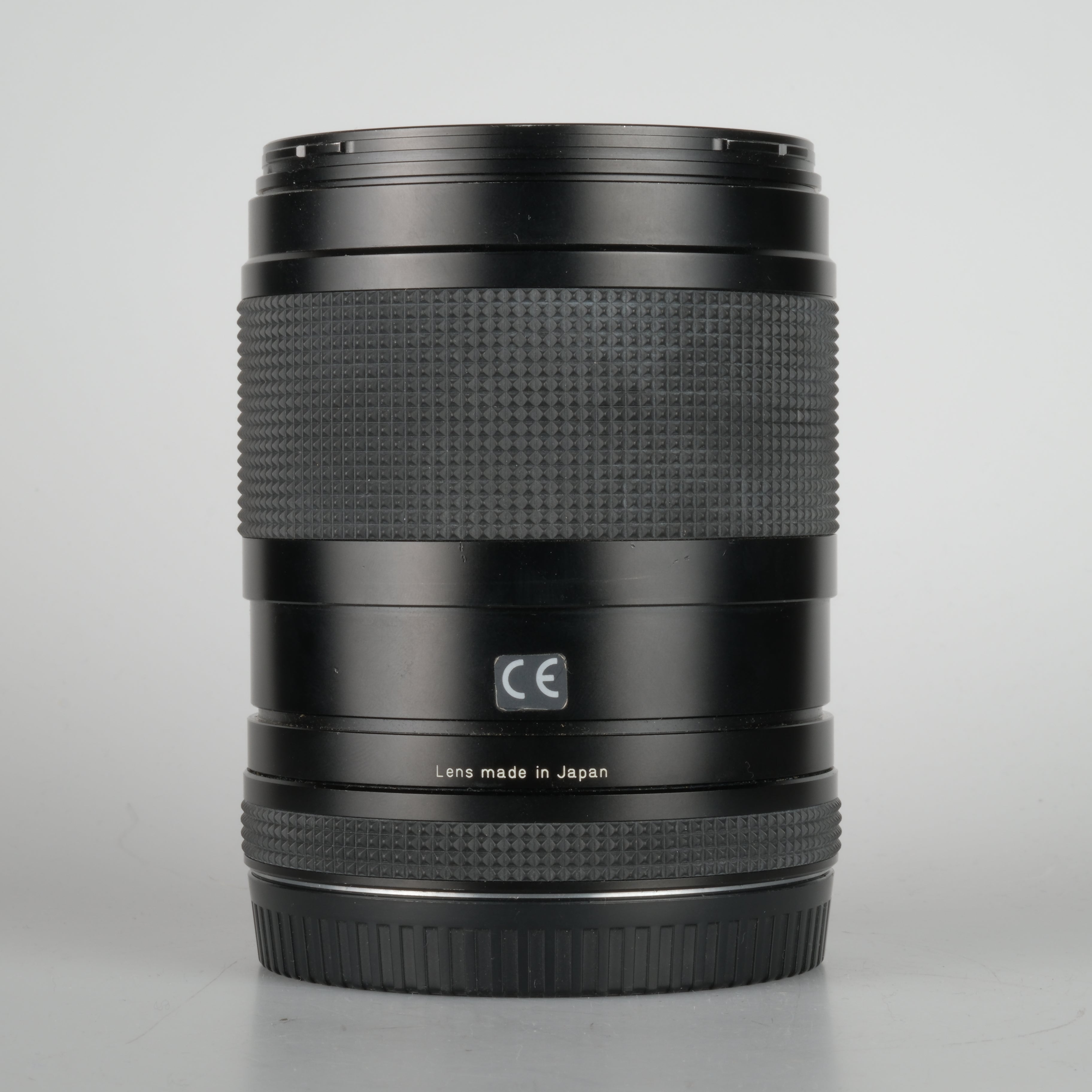 Contax 645 Carl Zeiss Sonnar 2.8/140mm – click & surr