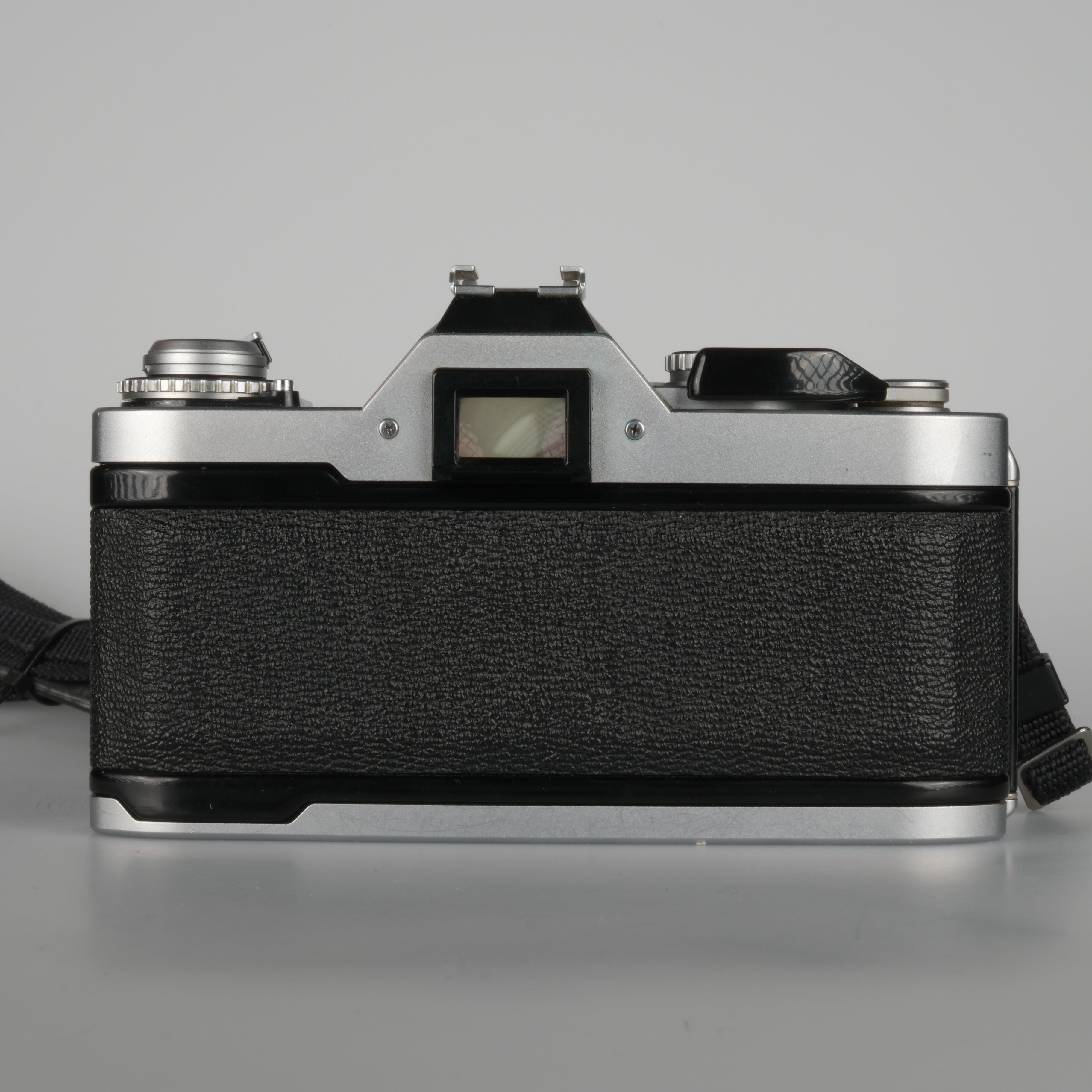 Canon AV-1