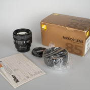 AF Nikkor 85mm f/1.8D Original Packaging