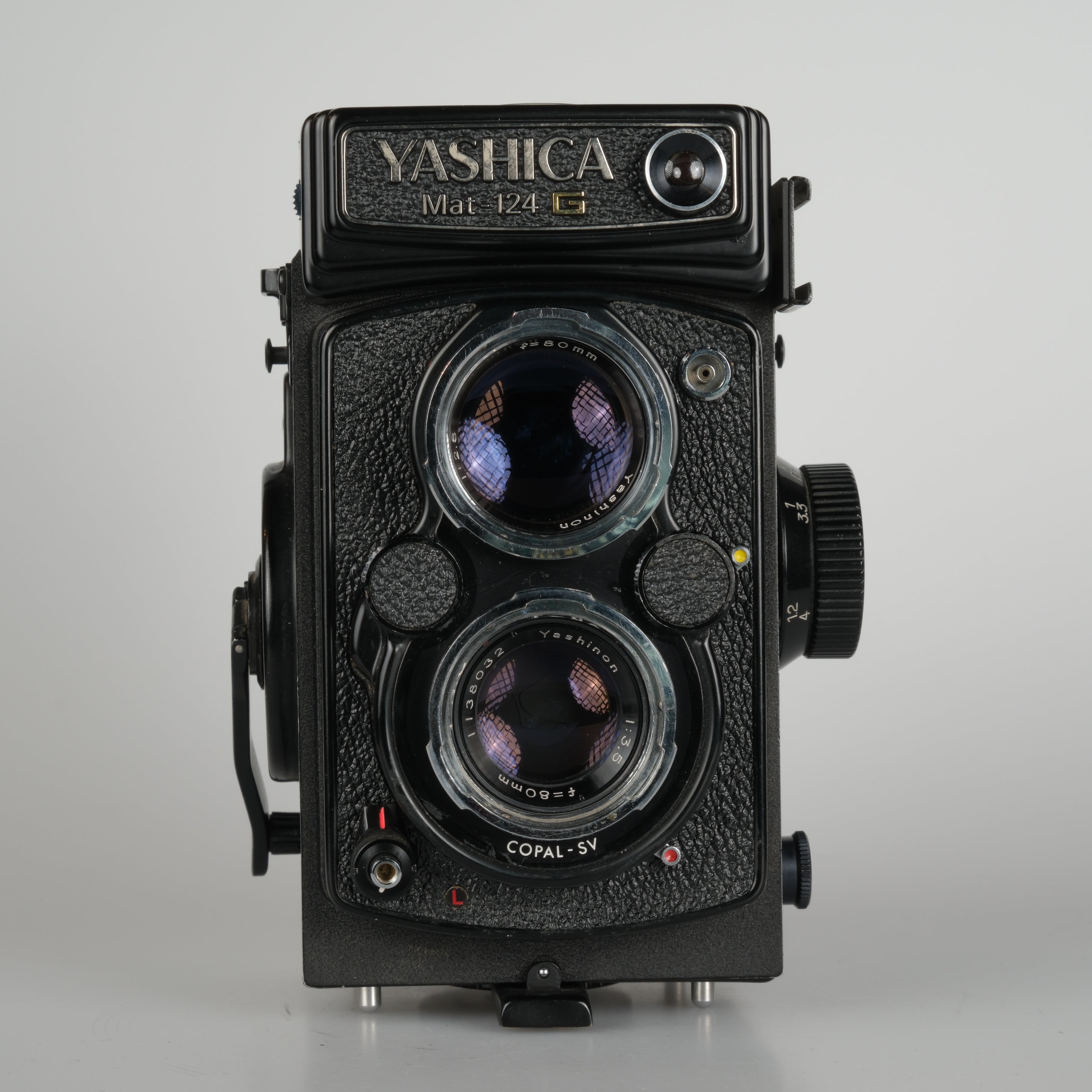 Yashica Mat-124G