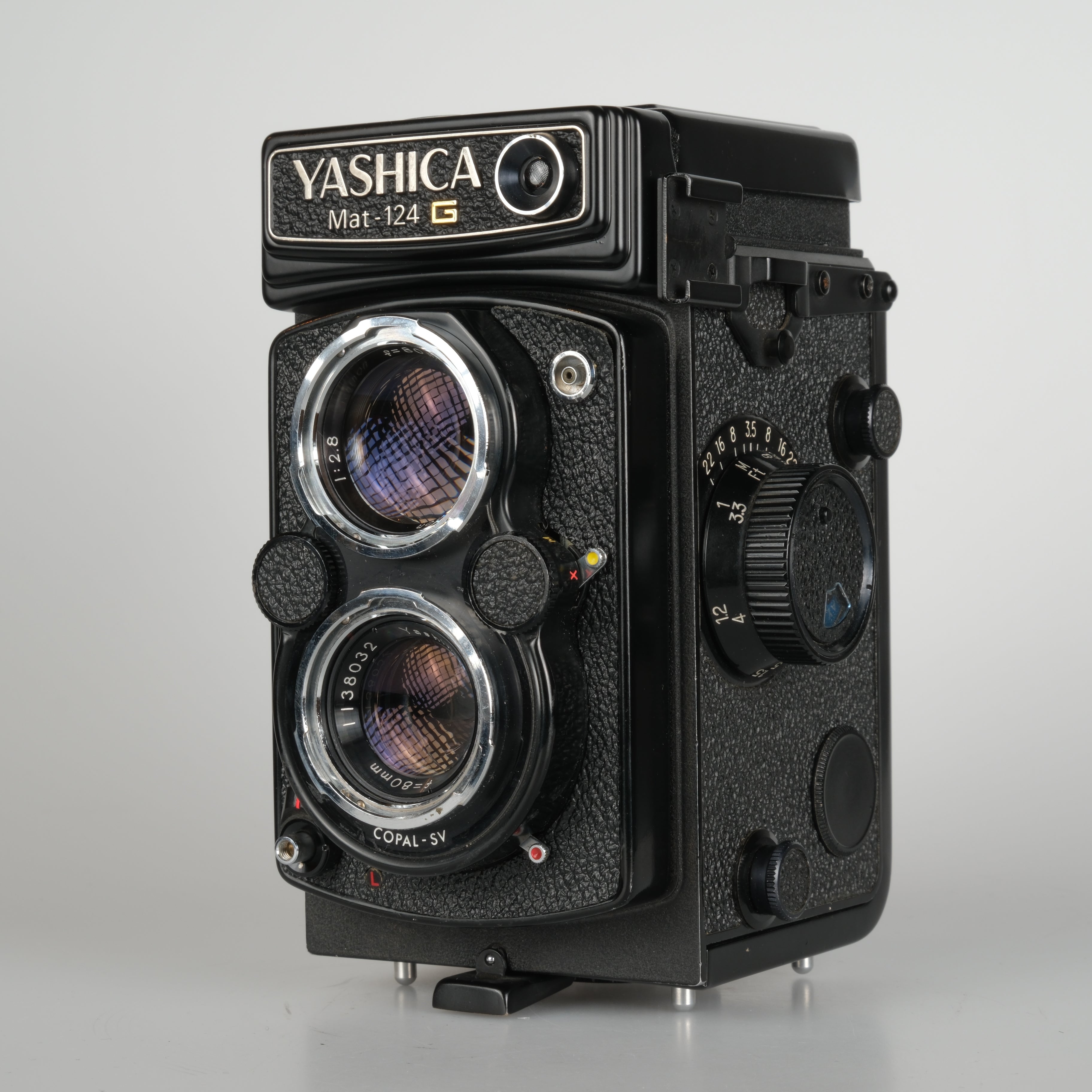 Yashica Mat-124G
