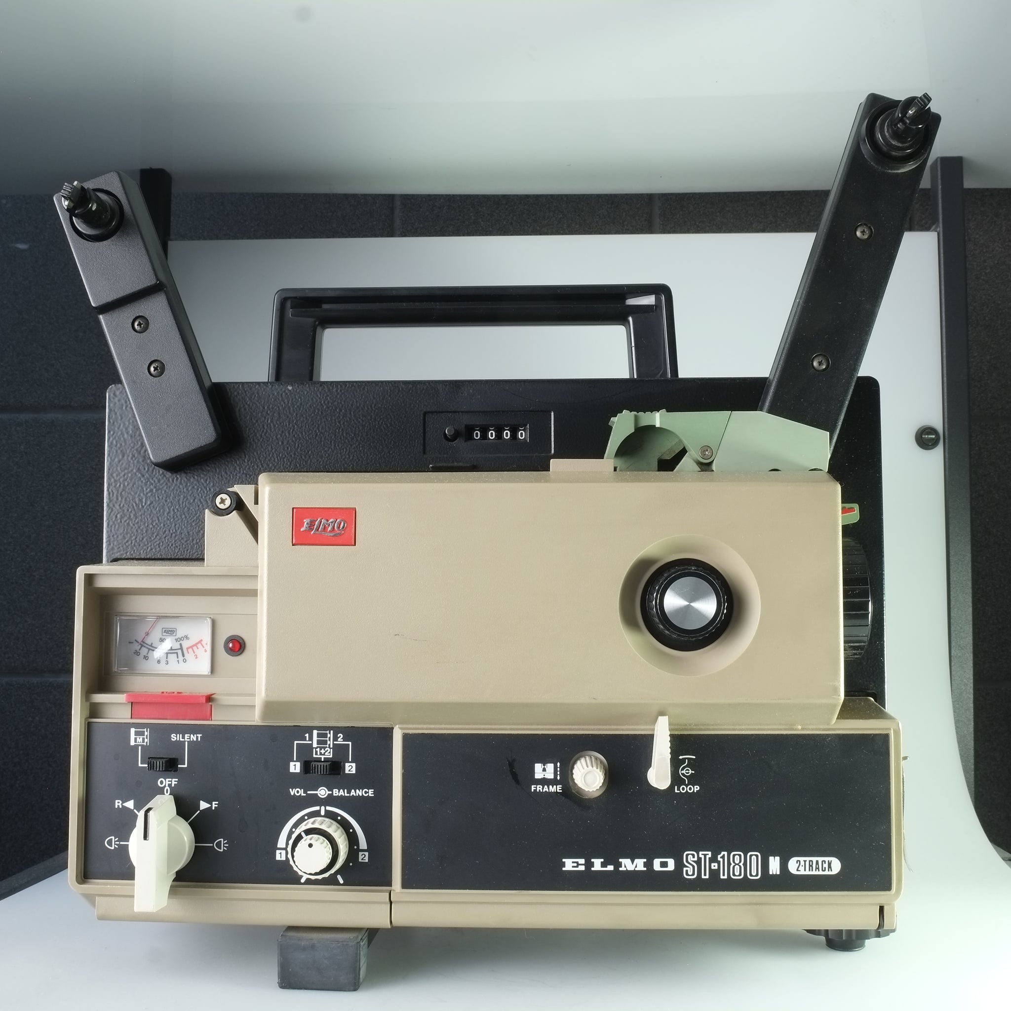 ＥＬＭＯ ＳＴ-１８０ ２-ＴＲＡＣＫ SOUND PROJECTOR 映写機 DSCF1825_026387b1-954e-432f-