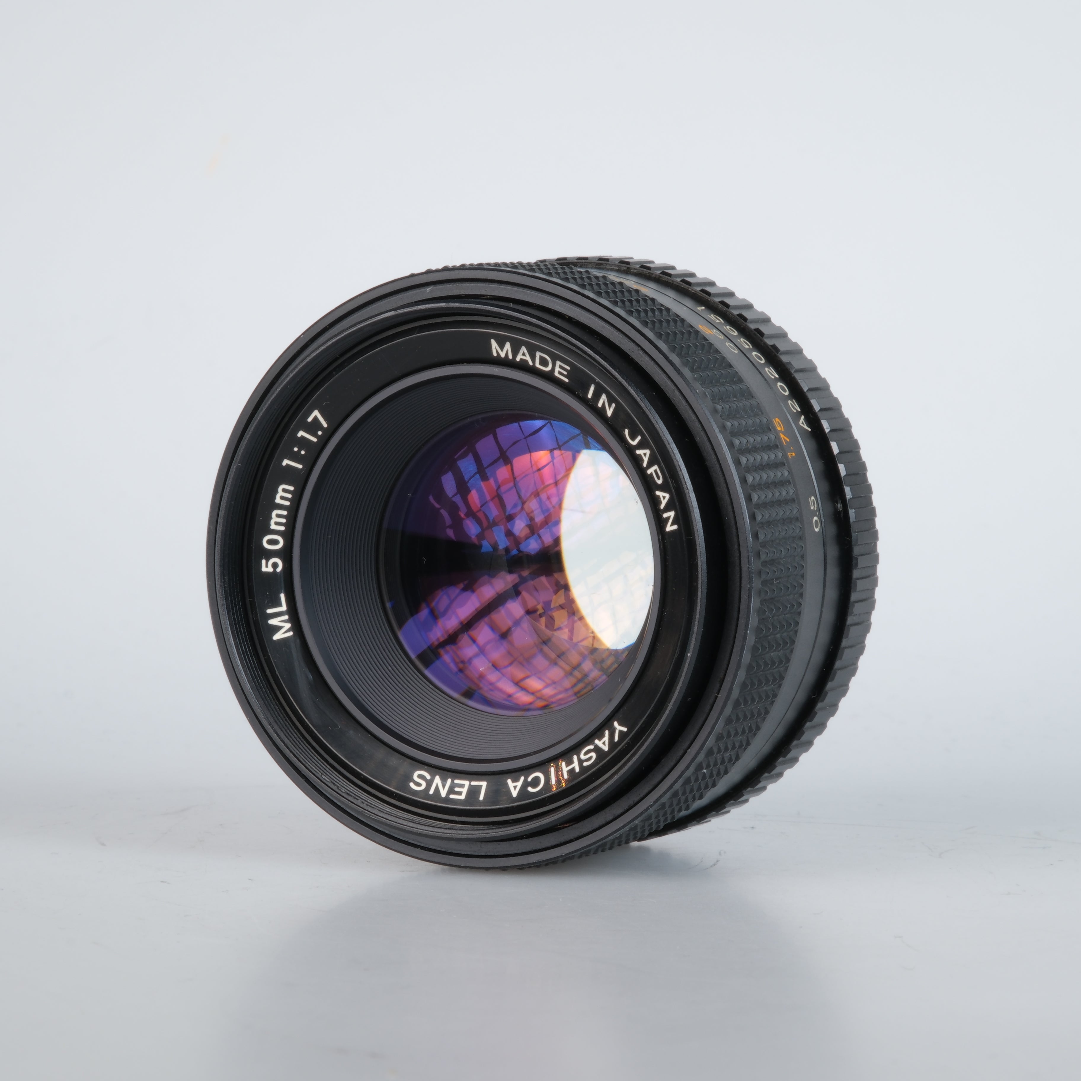 Yashica ML 1.7/50mm – click & surr