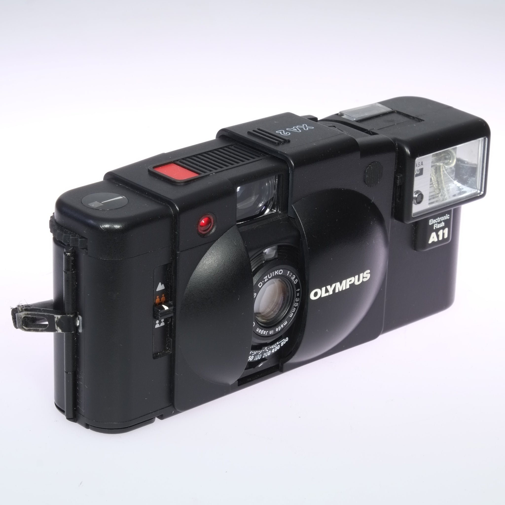 Olympus XA2 mit Blitz A11
