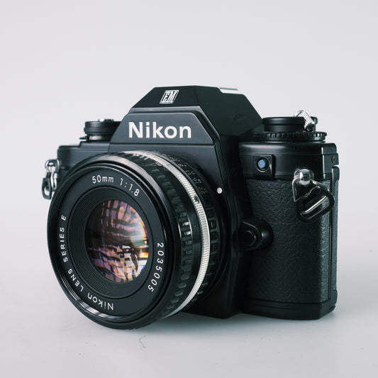 Nikon EM + 1.8/50mm