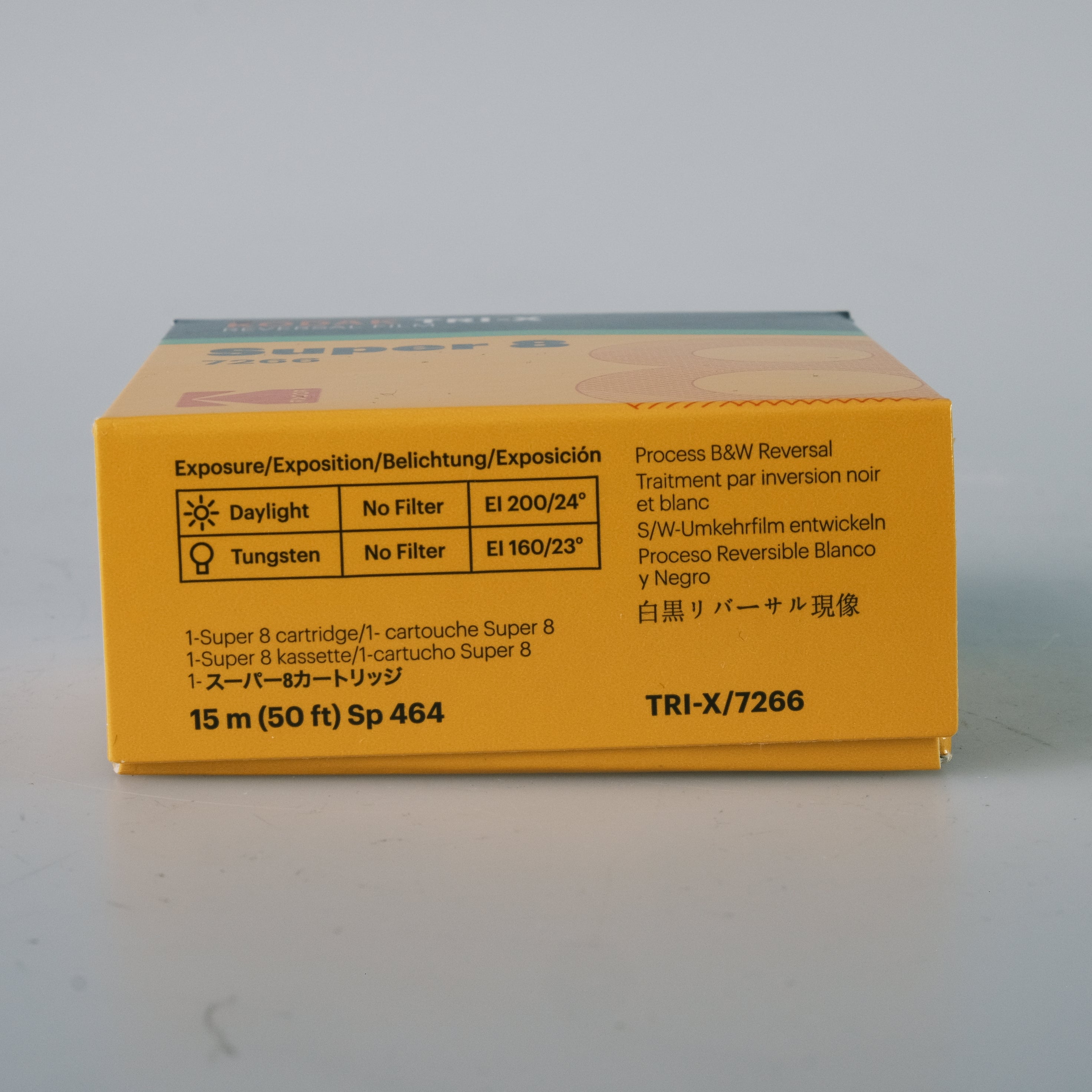 Kodak Tri-X 7266 Super 8 black and white film – click & surr