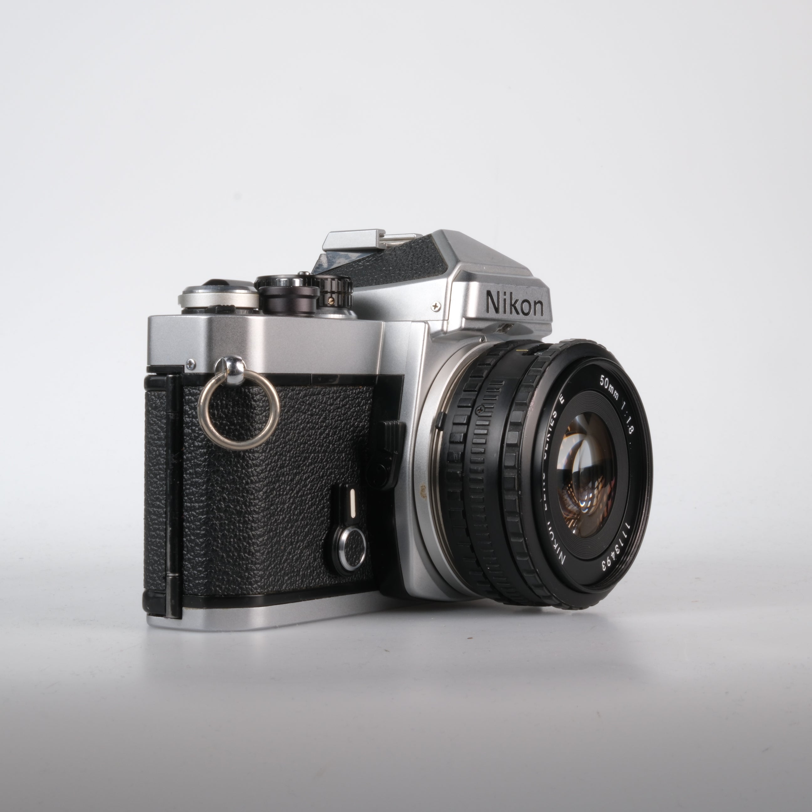 Nikon FE