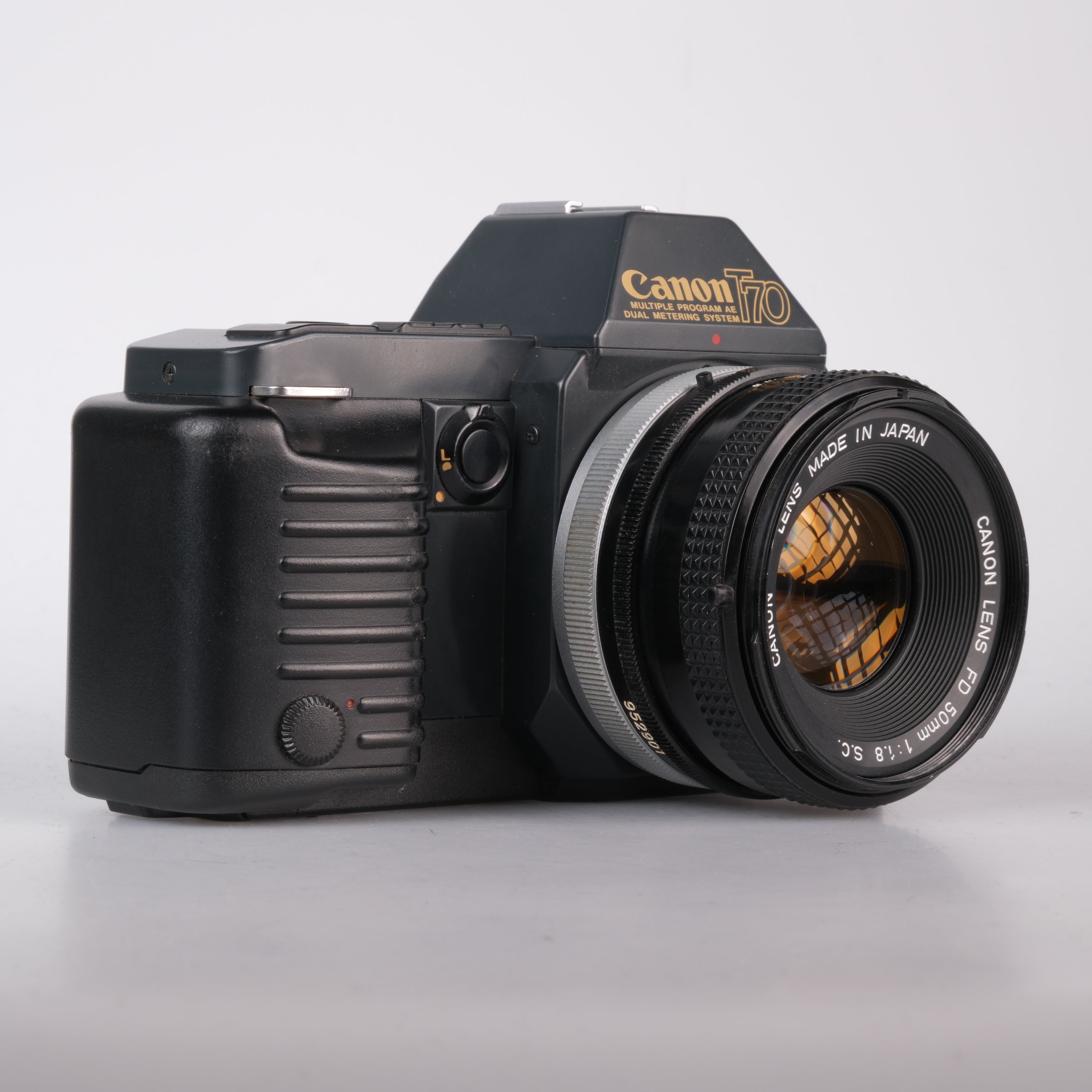Canon T70