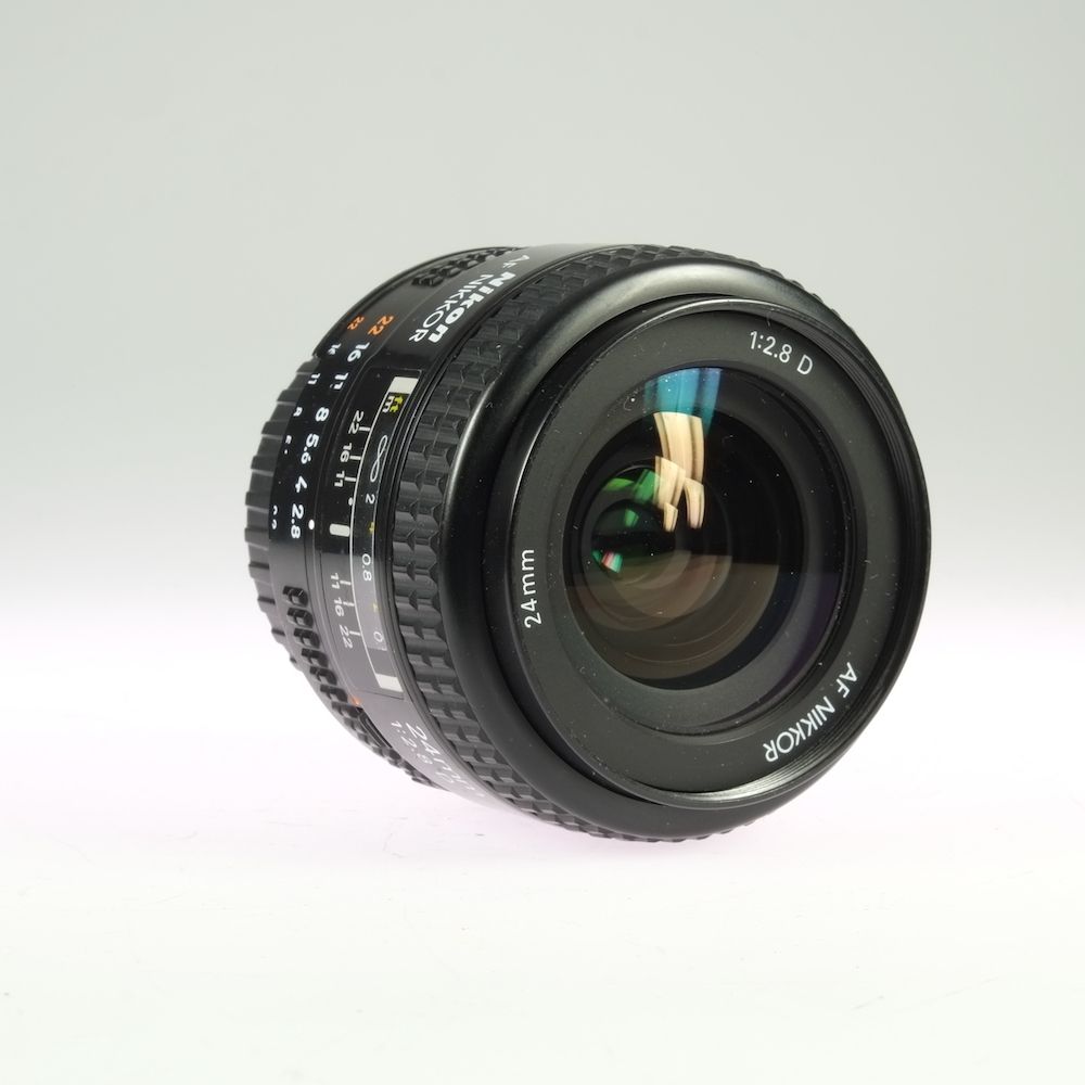 Nikon AF Nikkor 2.8 D 24mm