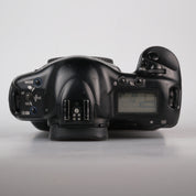 Canon EOS-1V +  PB-E2
