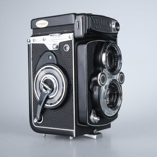 Yashica Mat-124