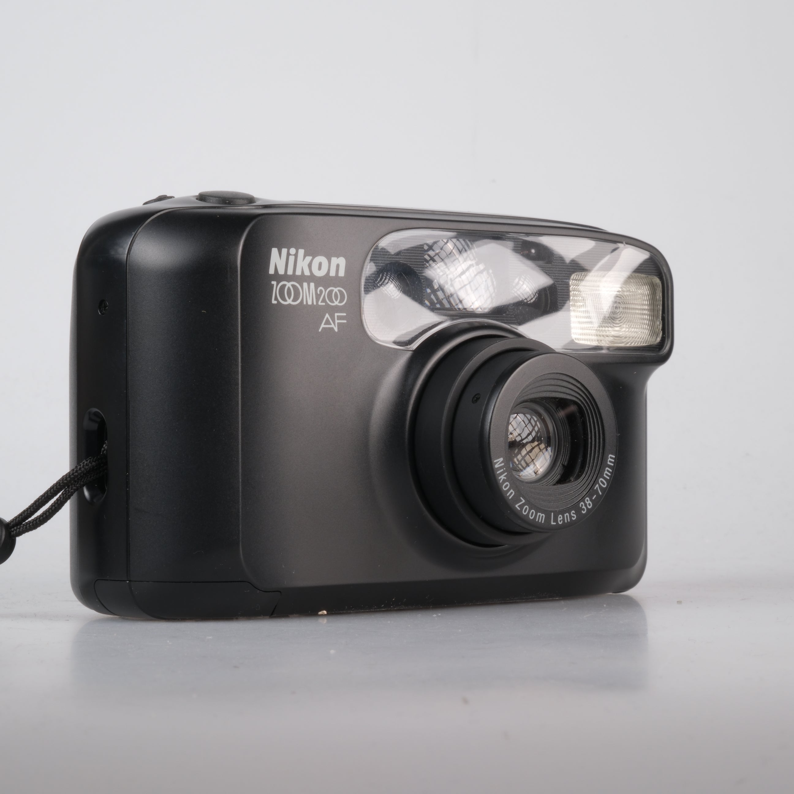 Nikon Zoom 200AF