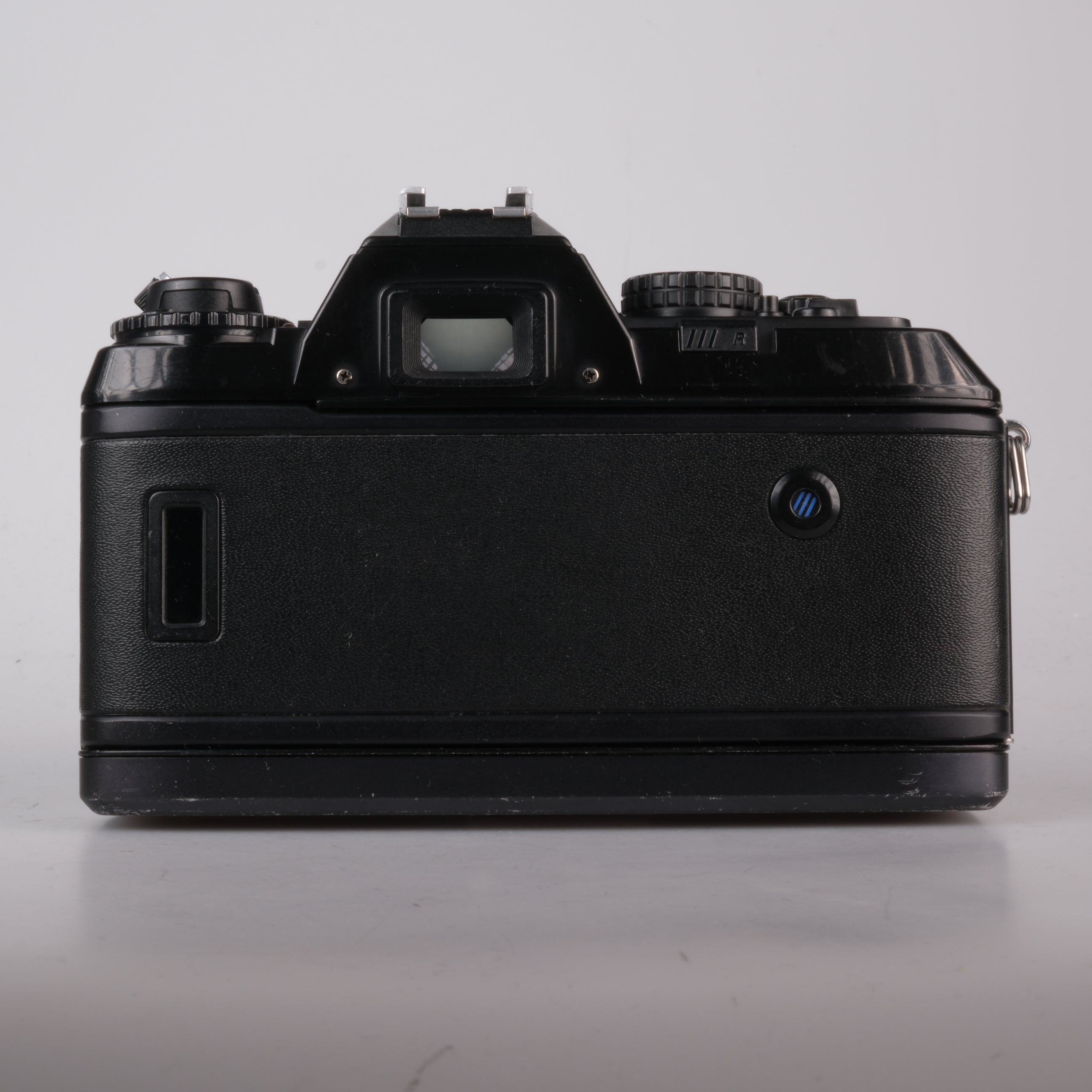 Nikon F-301 + Soligor 28-70mm