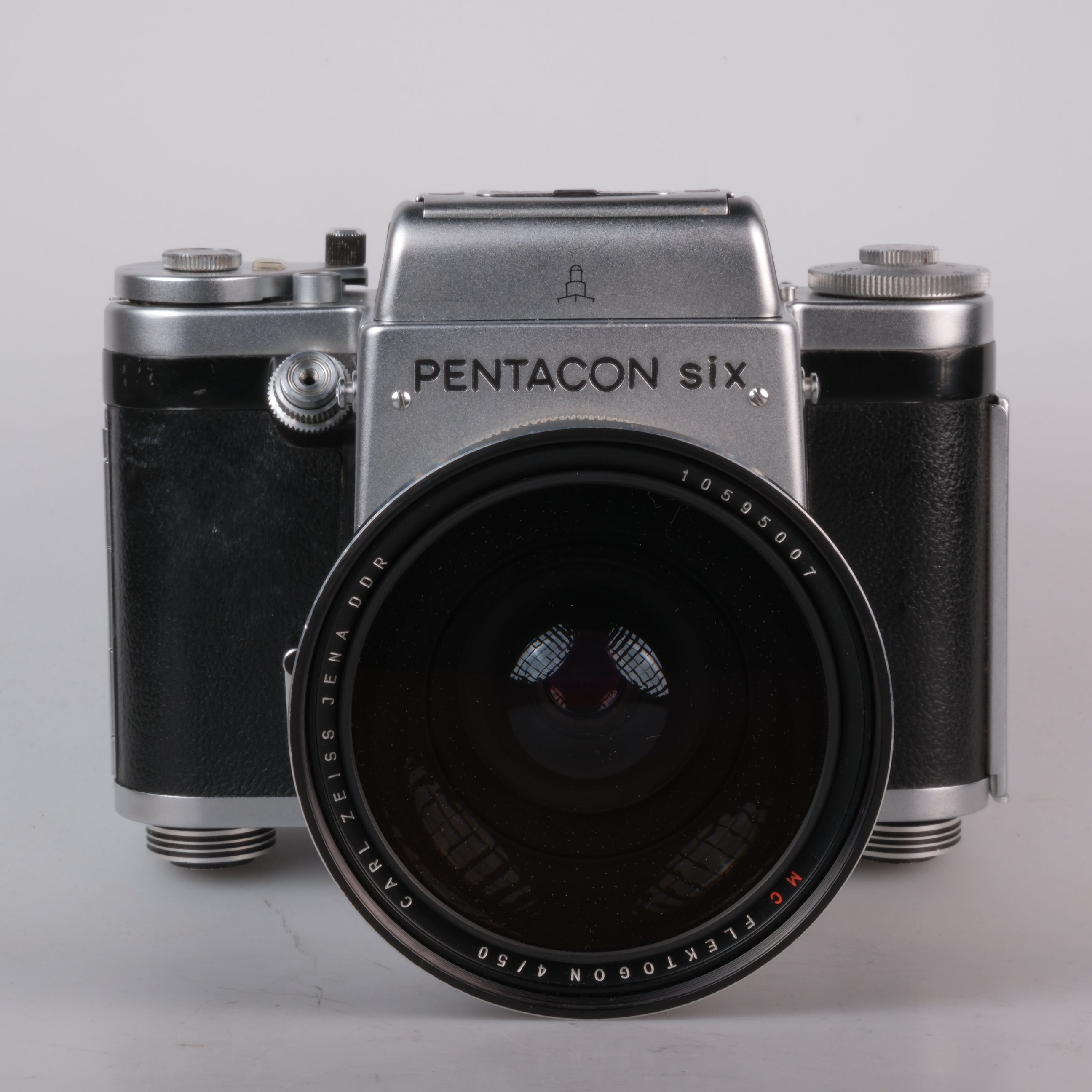 Pentacon Six + Carl Zeiss Jena MC Flektogon 4/50mm