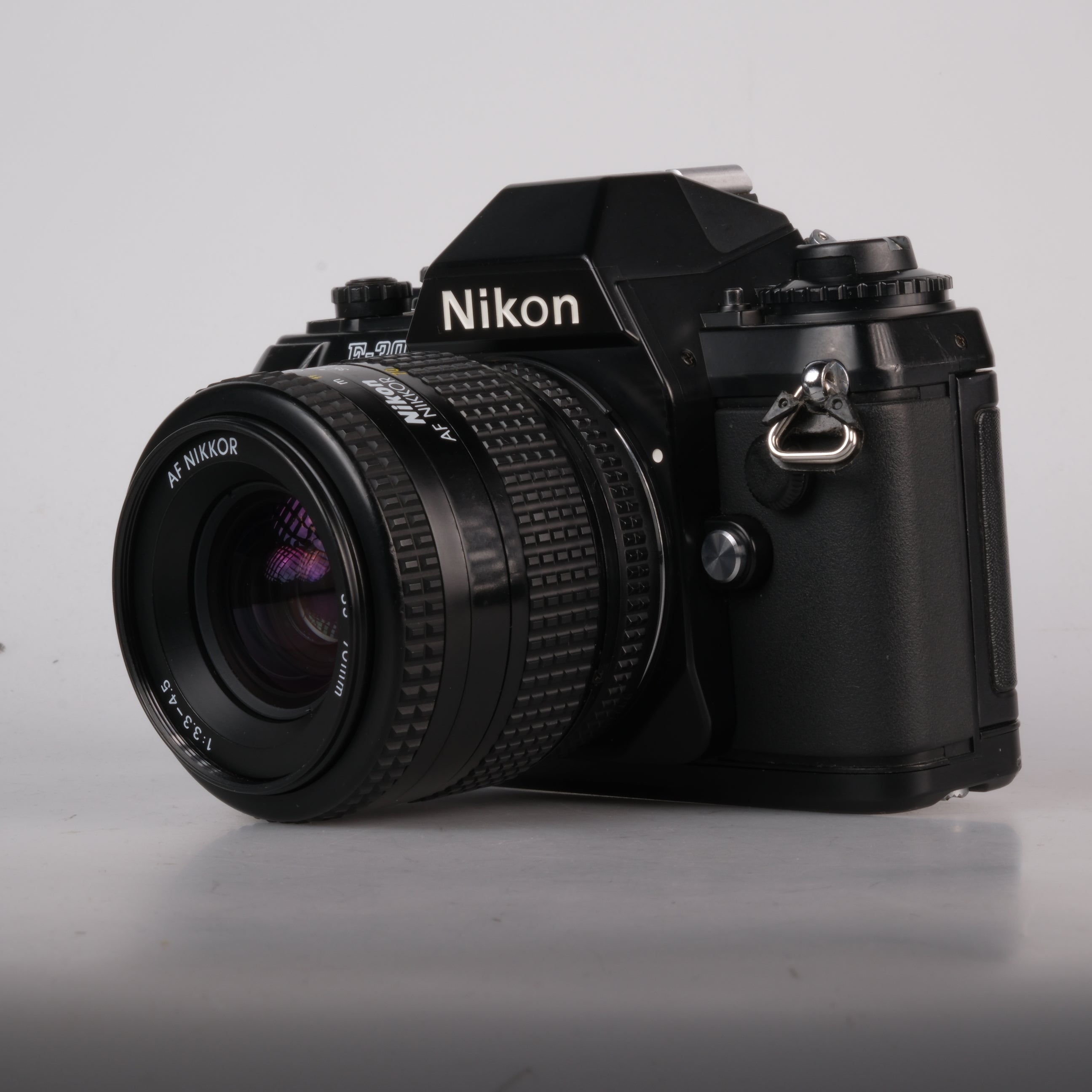 Nikon F-301 + AF Nikkor 3.3-4.5/35-70mm