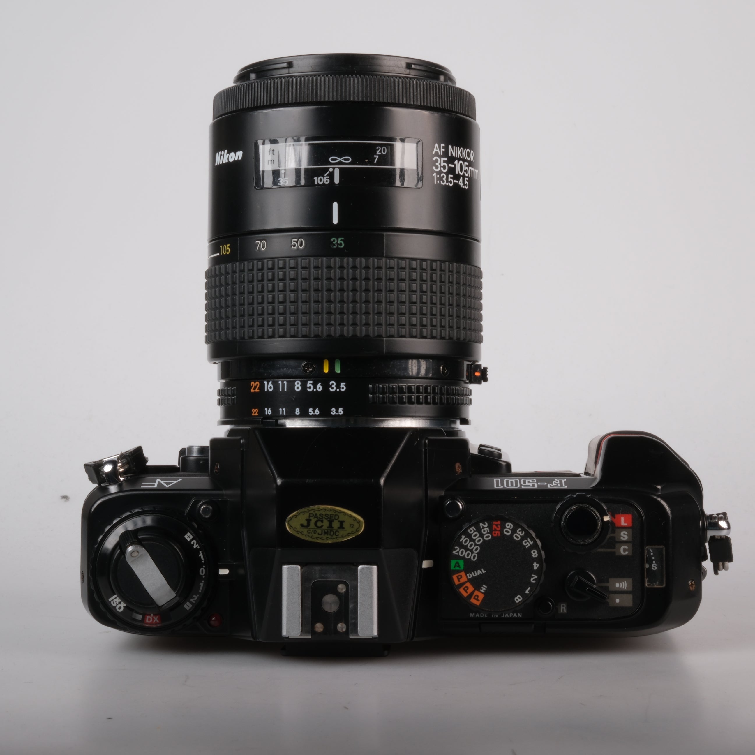 Nikon F-501 AF + AF Nikkor 3.5-4.5/35-105mm