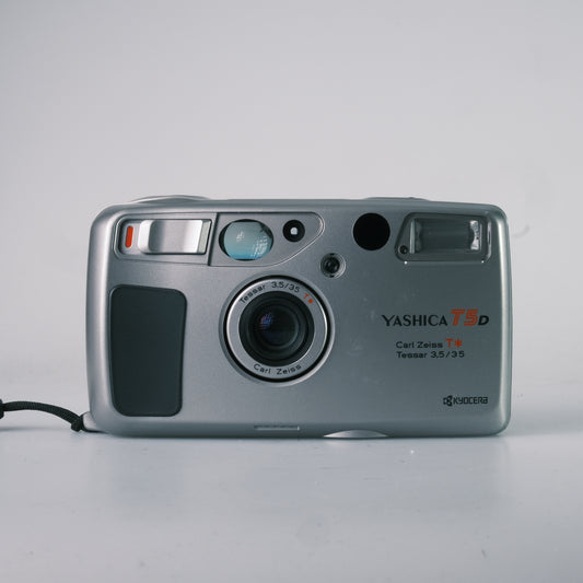 Yashica T5d