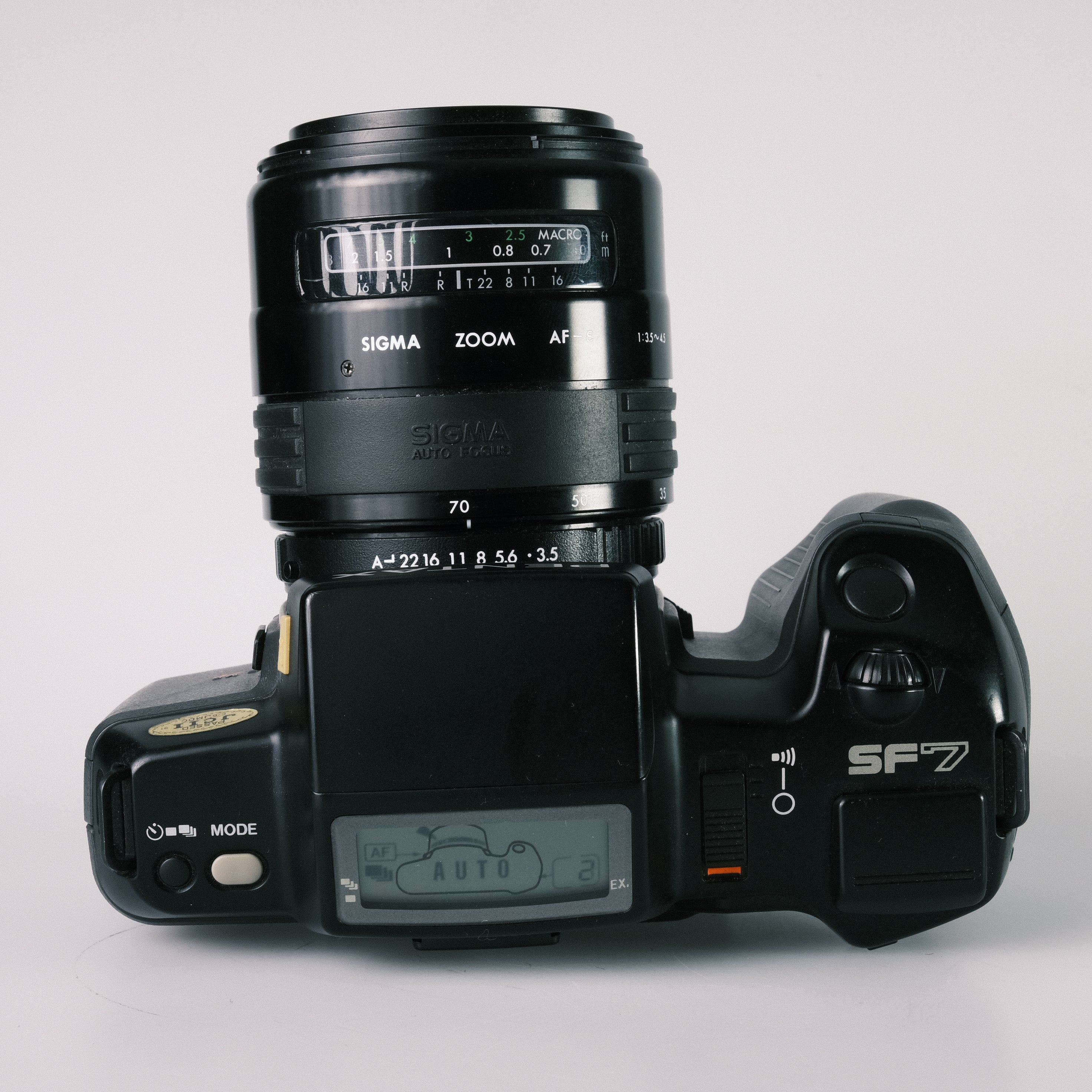 Pentax SF7 – Click & Surr